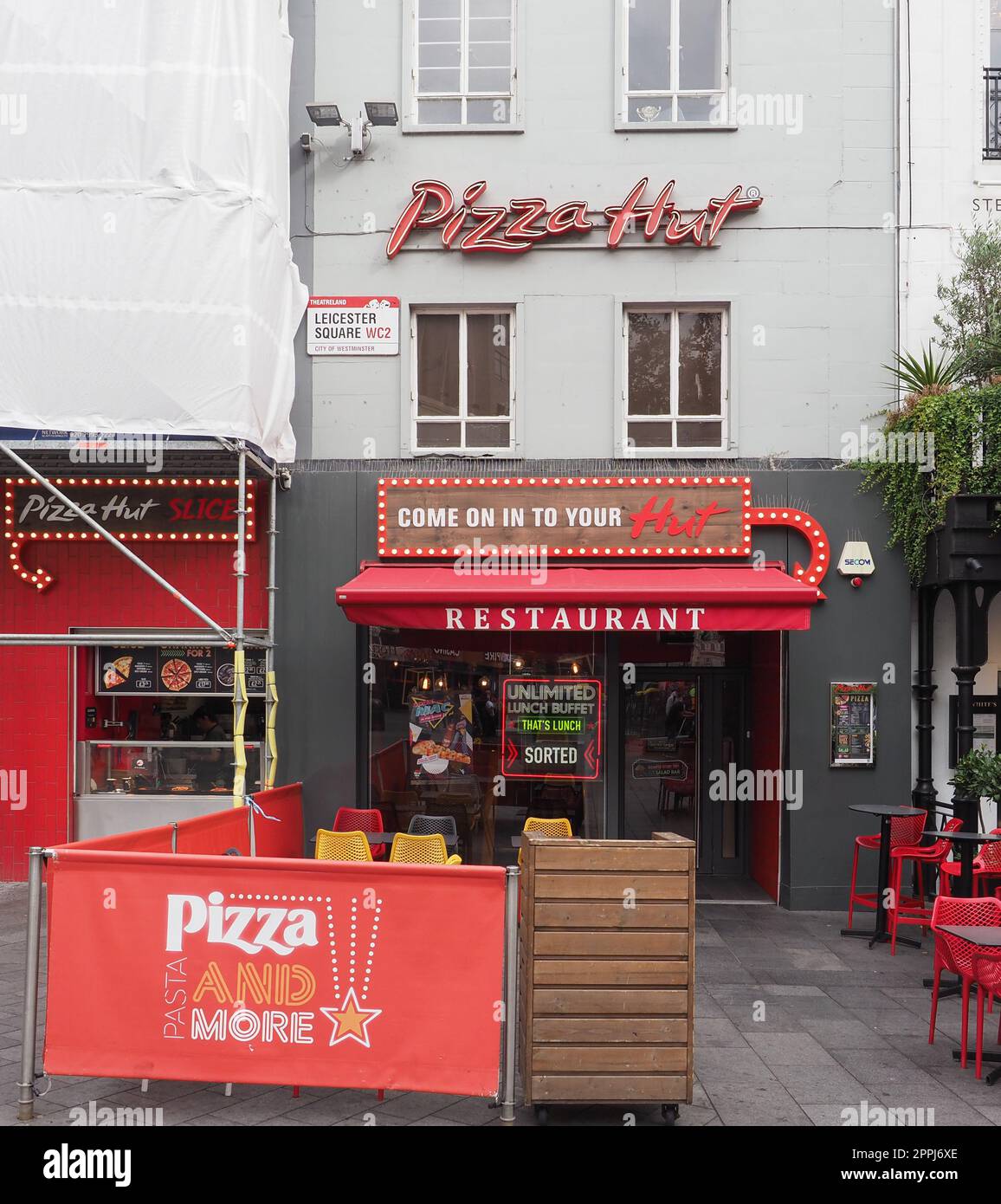 Logo pizza hut england hires stock photography and images Alamy