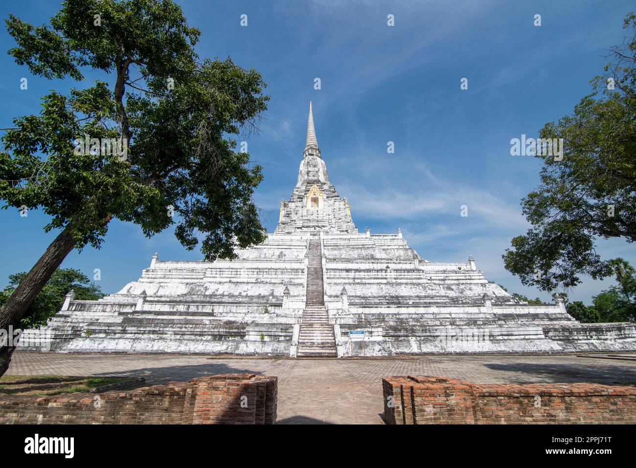 THAILAND AYUTTHAYA WAT PHU KHAO THONG Stock Photo Alamy