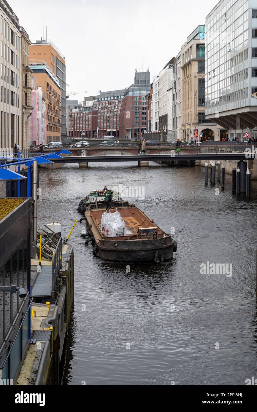 Town Hall lock (Rathausschleuse), Sluice bridge, Hamburg, Germay Stock
