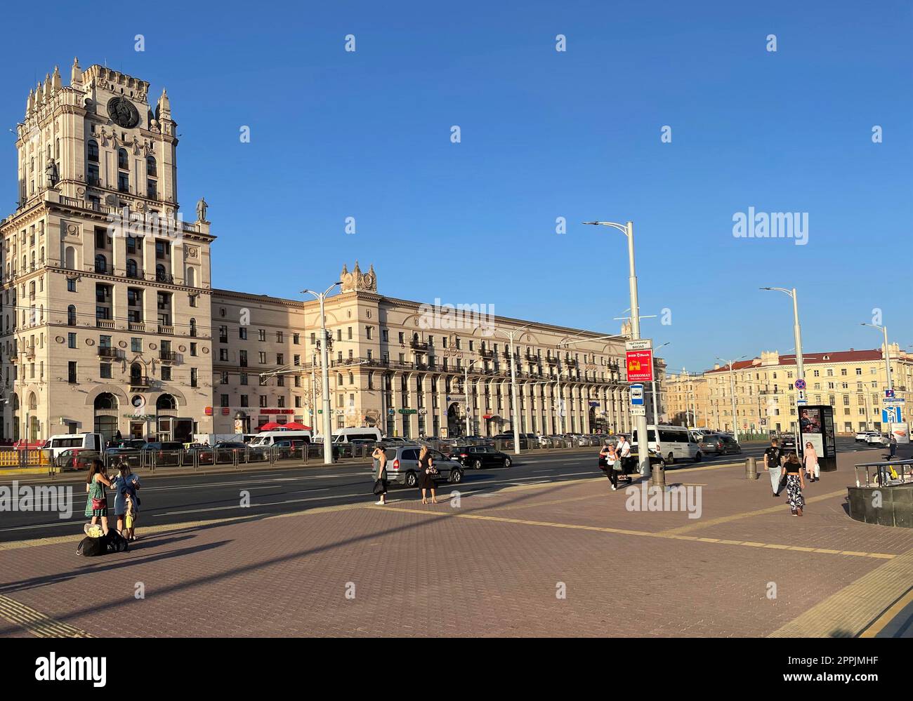 Square near train station hi-res stock photography and images - Alamy