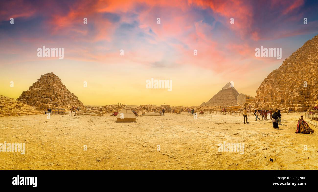 Desert sand landscape pyramids hi-res stock photography and images - Alamy