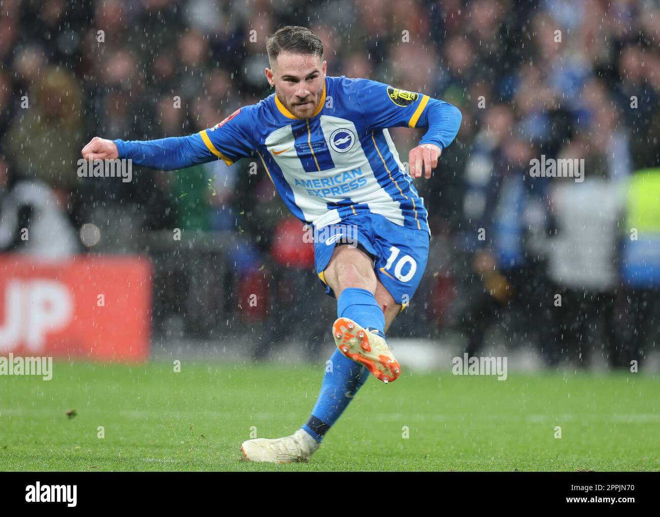 Brighton & Hove Albion's Alexis Mac Allister scores from penalty sport