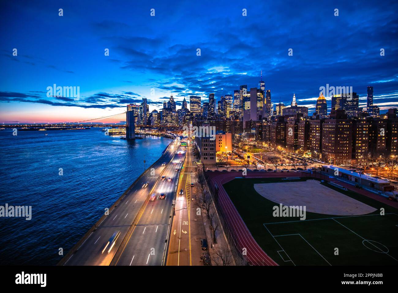 Downtown skyline architecture hi-res stock photography and images - Alamy