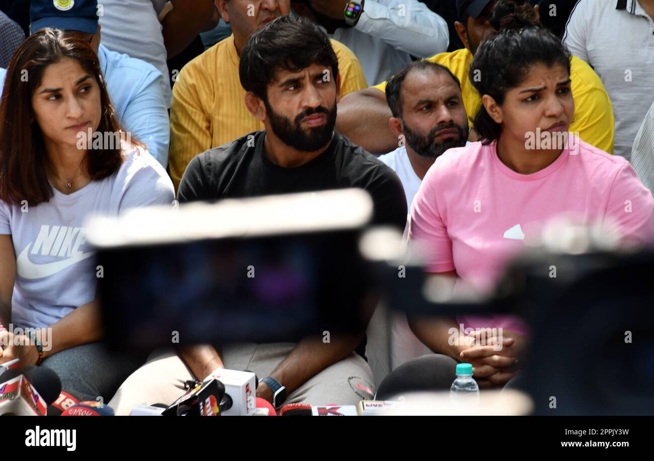 April 24, 2023, New Delhi, Delhi, India Wrestlers Vinesh Phogat (Left), Bajrang Punia (Middle
