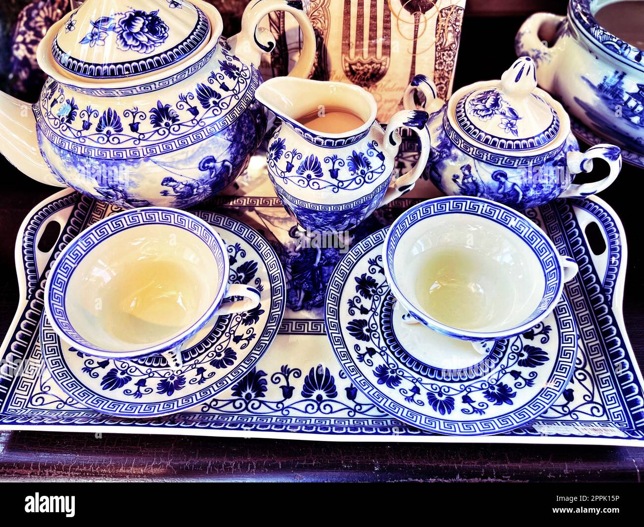 antique tea set Stock Photo Alamy