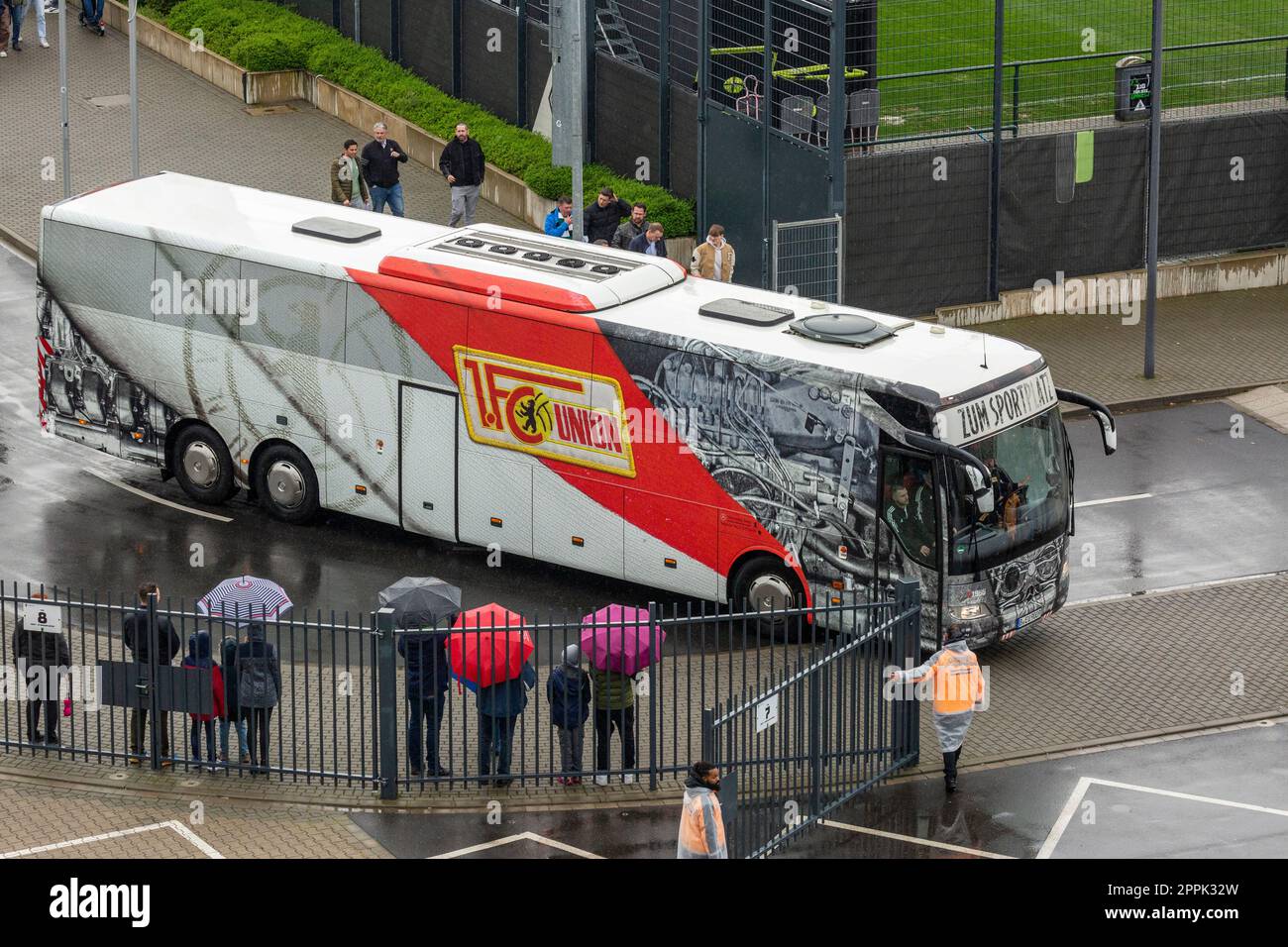 sports, football, Bundesliga, 2022/2023, Borussia Moenchengladbach vs. 1. FC Union Berlin 0-1, Stadium Borussia Park, team bus Union Berlin, DFL REGULATIONS PROHIBIT ANY USE OF PHOTOGRAPHS AS IMAGE SEQUENCES AND/OR QUASI-VIDEO Stock Photo