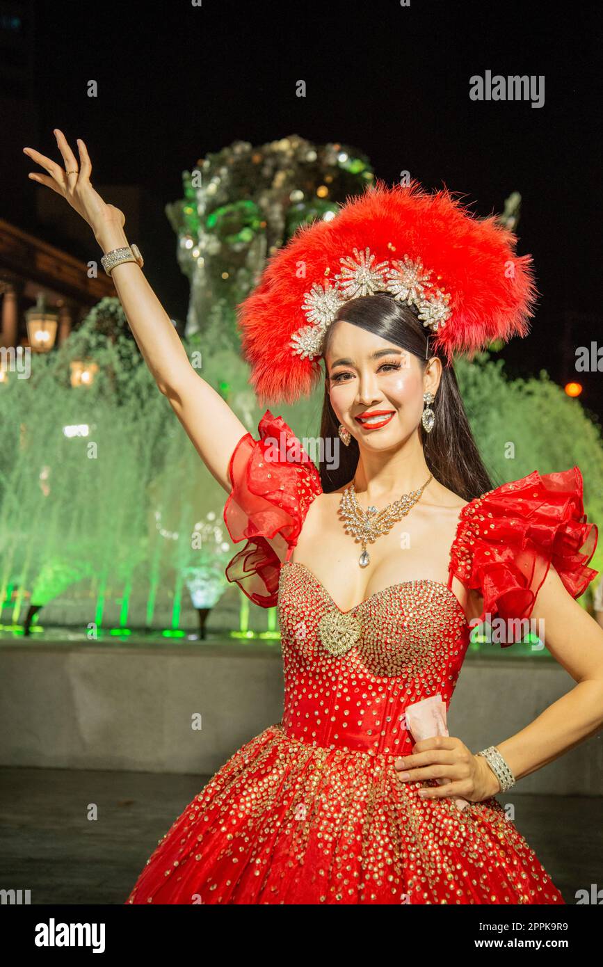 Ayol bilan kristall polat Uy qurgan swingerlar porno rasmlar