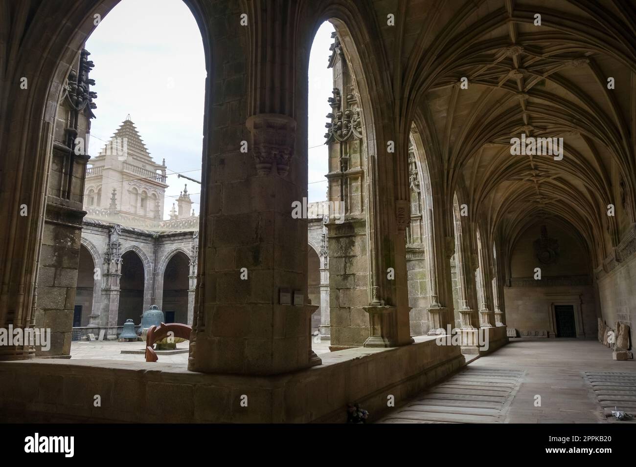 Interior aisles of the Santiago de Compostela Cathedral, Galicia, Spain Stock Photo