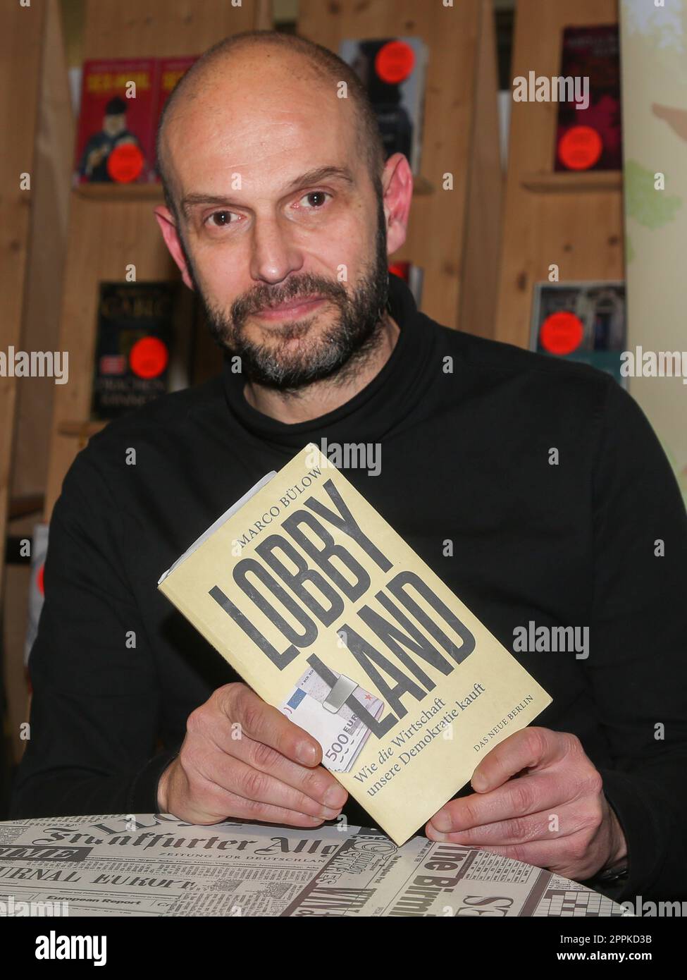 deutscher Politiker (Die PARTEI ) und Autor Marco BÃ¼low bei einer Lesung zu seinem Buch Lobbyland am 02.02.2023 in Magdeburg Stock Photo