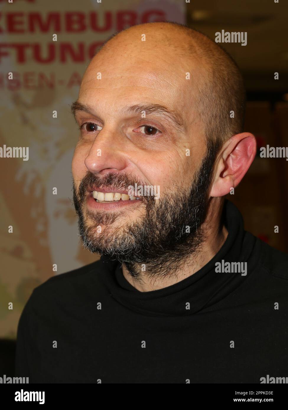 deutscher Politiker (Die PARTEI ) und Autor Marco BÃ¼low bei einer Lesung zu seinem Buch Lobbyland am 02.02.2023 in Magdeburg Stock Photo