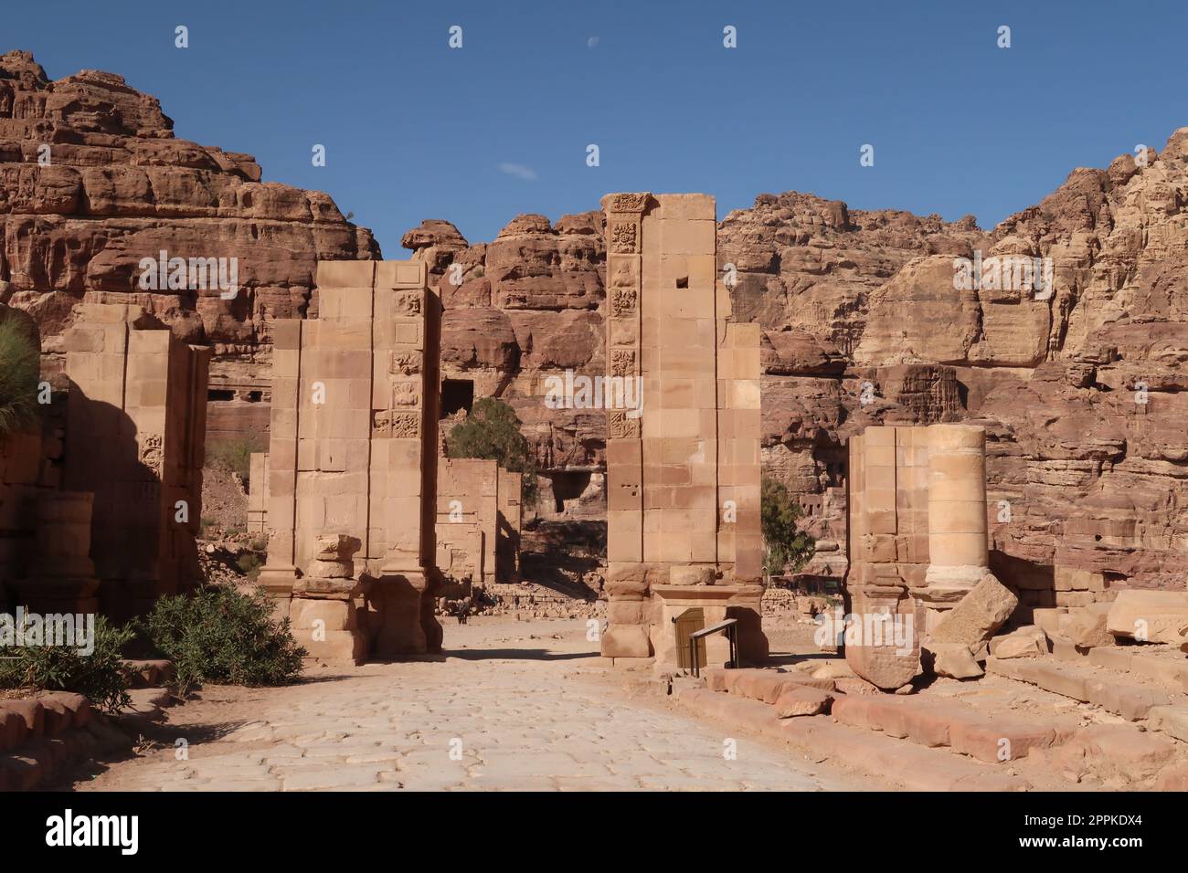 Hadrian Gate, also known as Temenos Gate in the ancient Nabataean City of Petra, Jordan Stock Photo