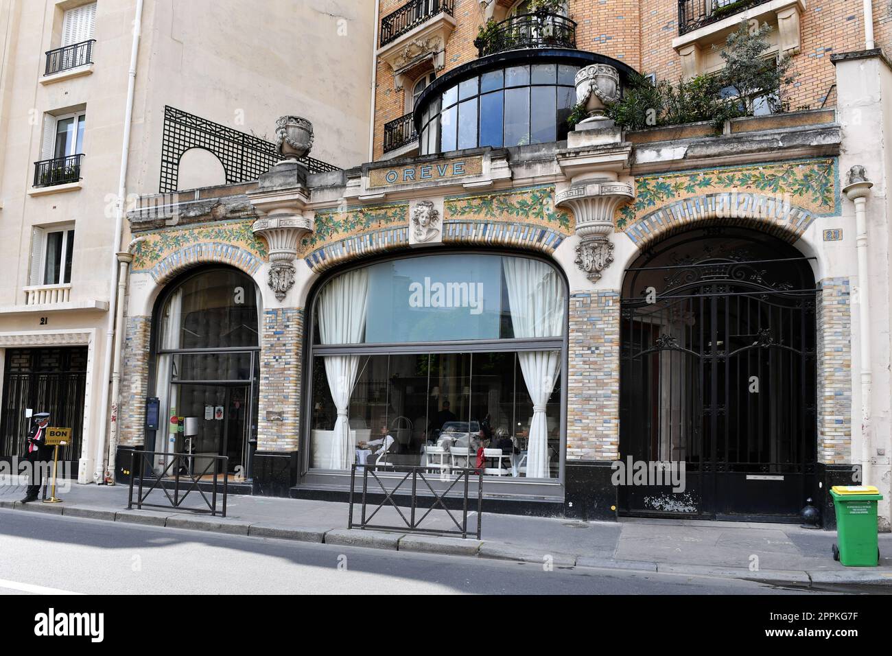 Art Nouveau Façade of Restaurant BON - Rue de la Pompe - Paris - France Stock Photo