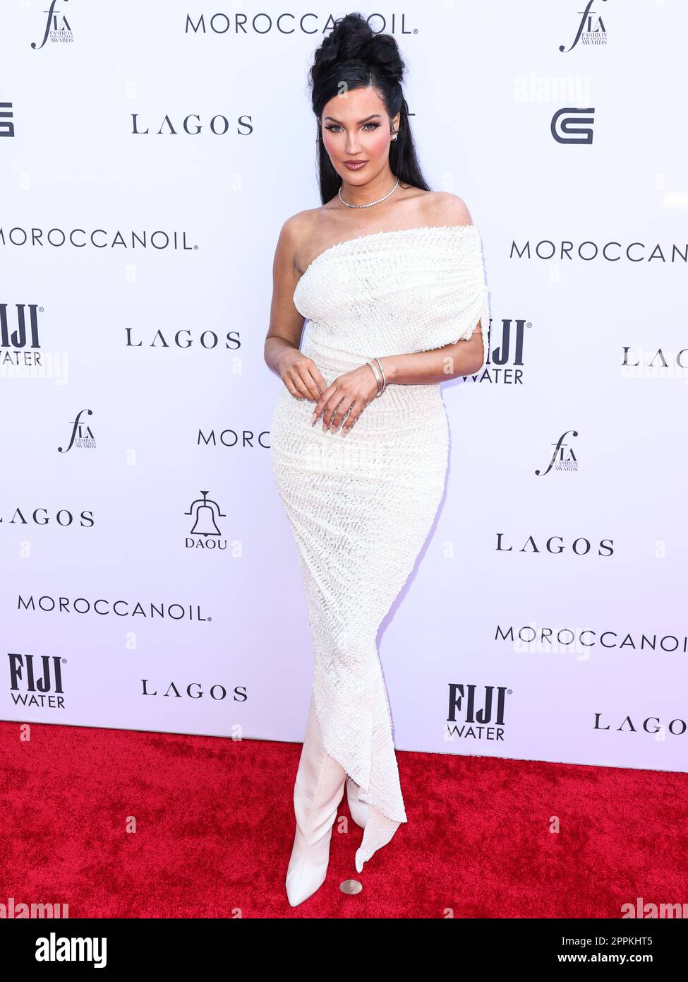 BEVERLY HILLS, LOS ANGELES, CALIFORNIA, USA - APRIL 23: Natalie Halcro