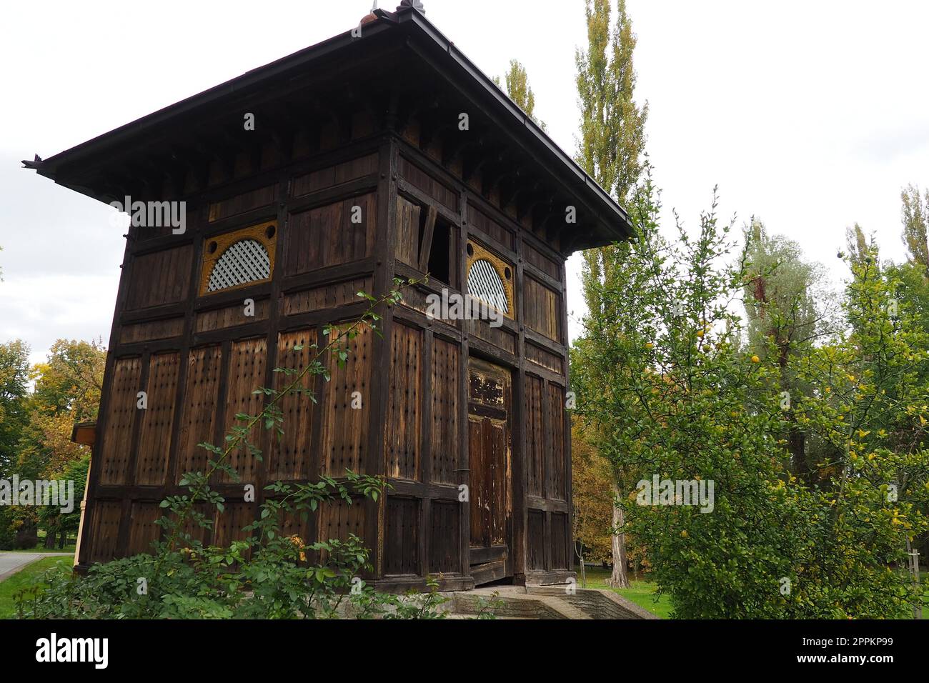 Banja Koviljaca, Serbia, Guchevo, Loznica, September 30, 2022. Rehabilitation center with sulfur and iron mineral waters. An old wooden house above a healing sulfur spring. Banja Koviljacha. Stock Photo