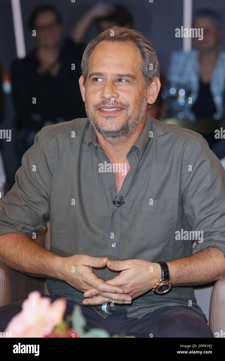 Moritz Bleibtreu,NDR talk show from Studio Lokstedt,Hamburg,27.01.2022  Stock Photo - Alamy