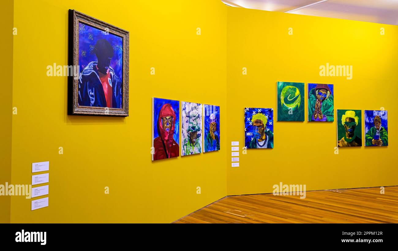 Empty art gallery hi-res stock photography and images - Alamy