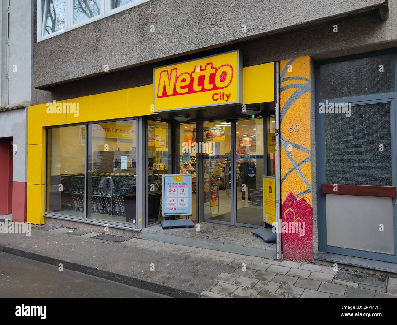 Logo and brand name of Netto store network Stock Photo