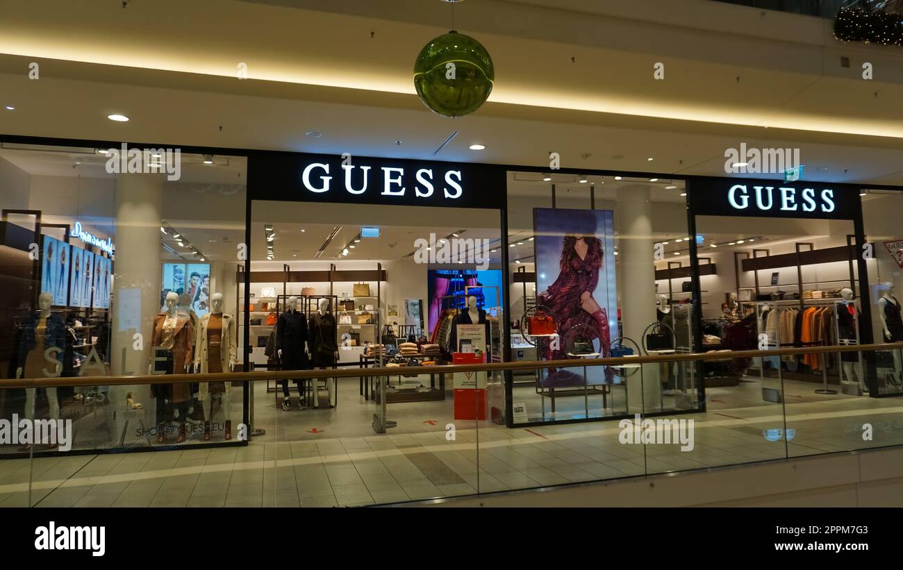 Guess plaza cheap