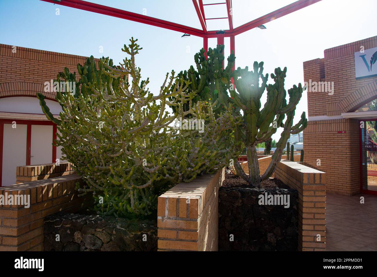 Centro comercial san eugenio hires stock photography and images Alamy