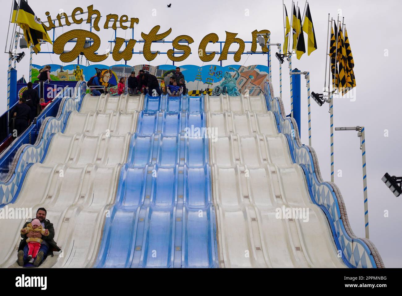 People enjoying the fun at the Munich Spring Festival 2022 on