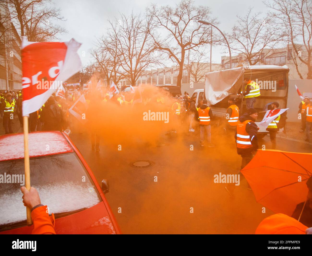 Unit cohesion hires stock photography and images Alamy