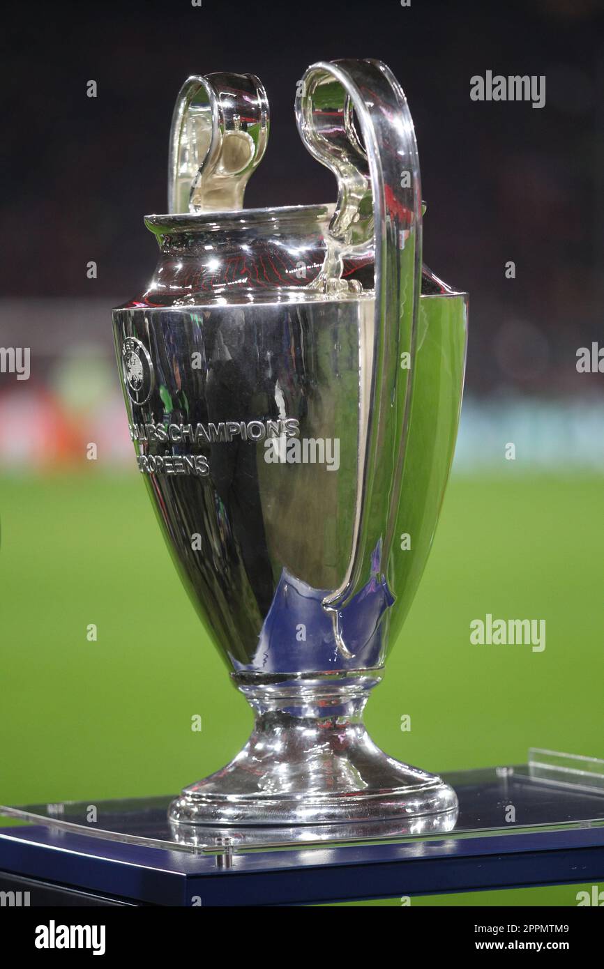 Uefa champions league trophy hi-res stock photography and images - Alamy