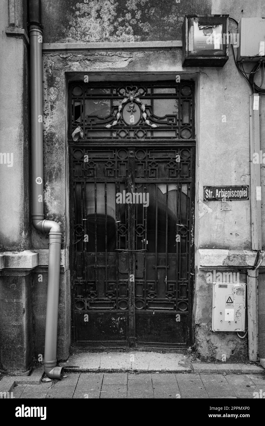 Exterior doorknob Black and White Stock Photos & Images - Alamy