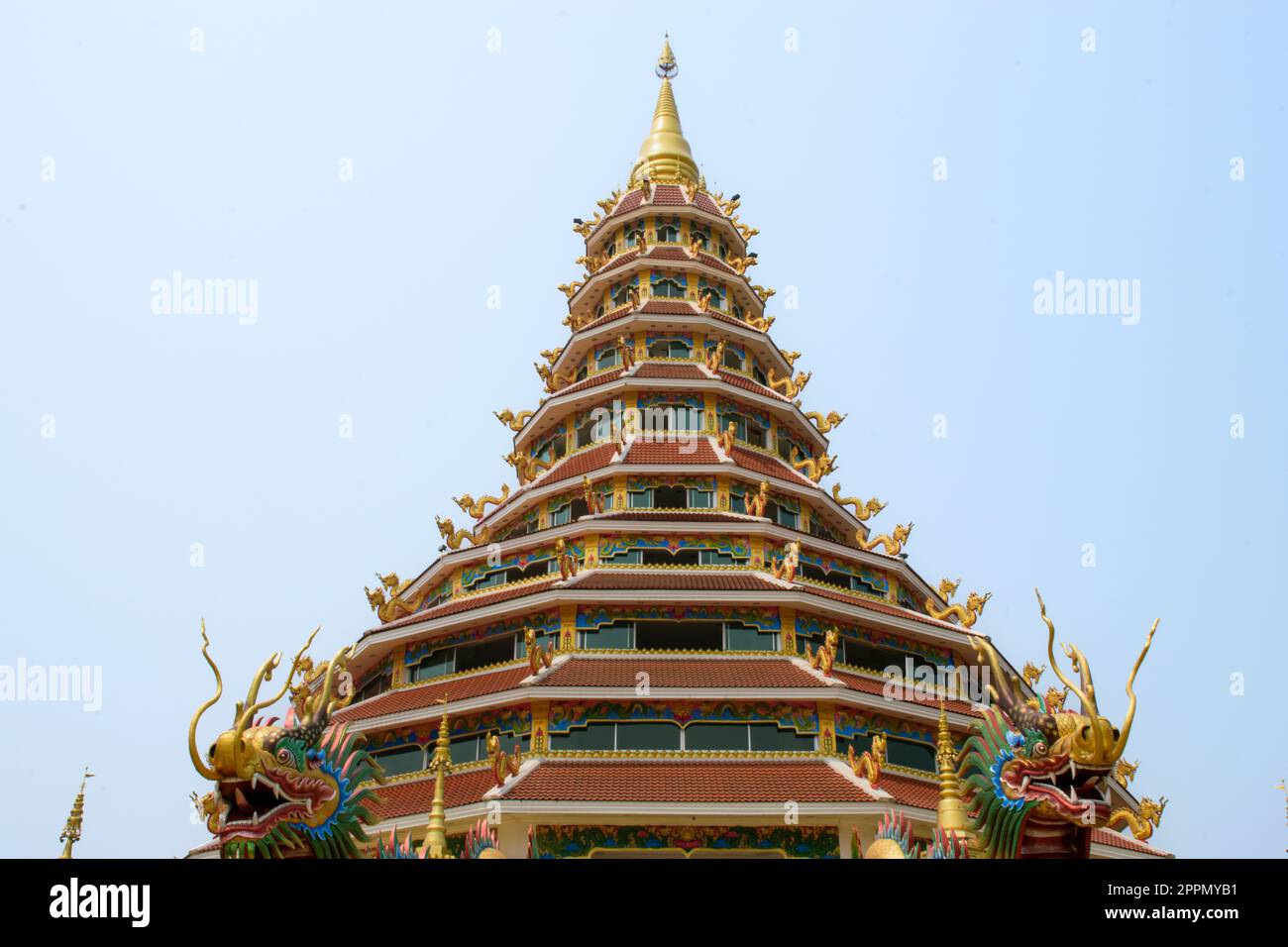 Chinese temple with dragons wat Hyua Pla Kang in Chiang Rai Stock Photo ...