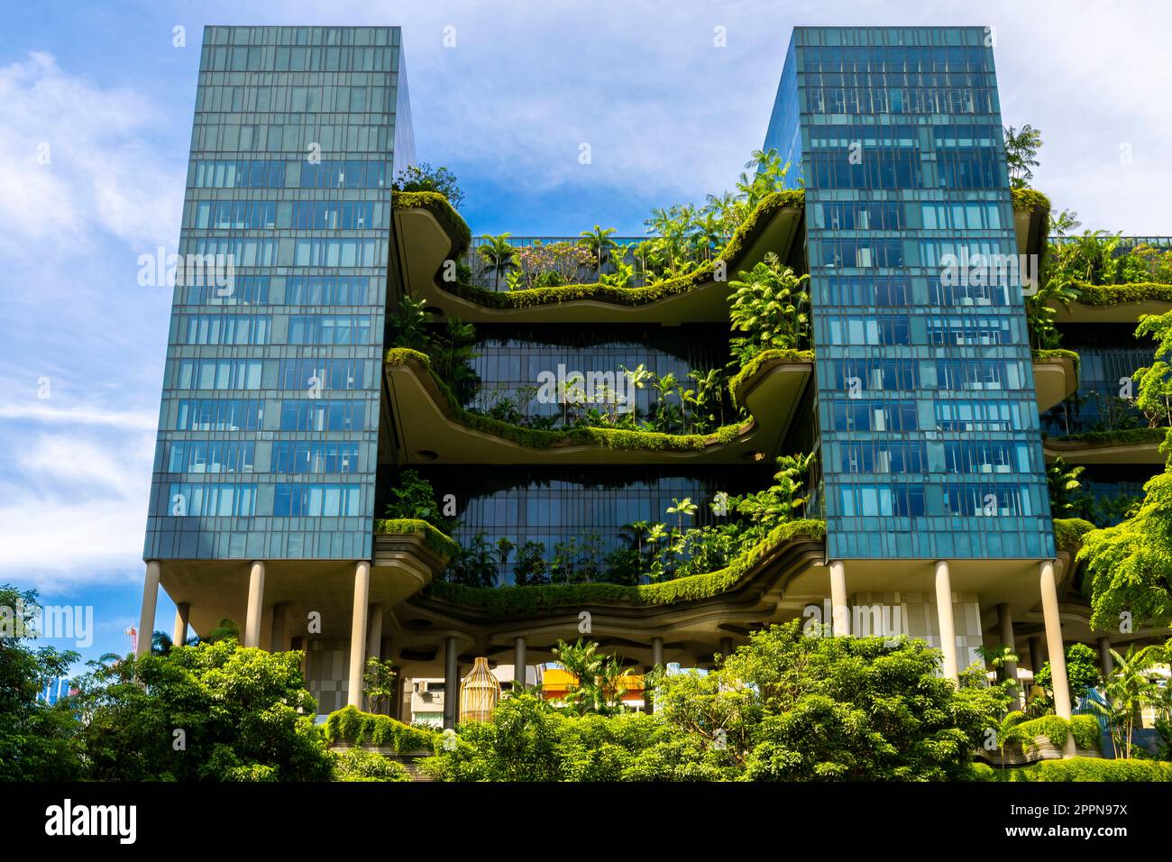 Hotel Parkroyal Collection Pickering with its  attracting attention lush, green terraces, Singapore. The project is gaining knowledge of how we can Stock Photo
