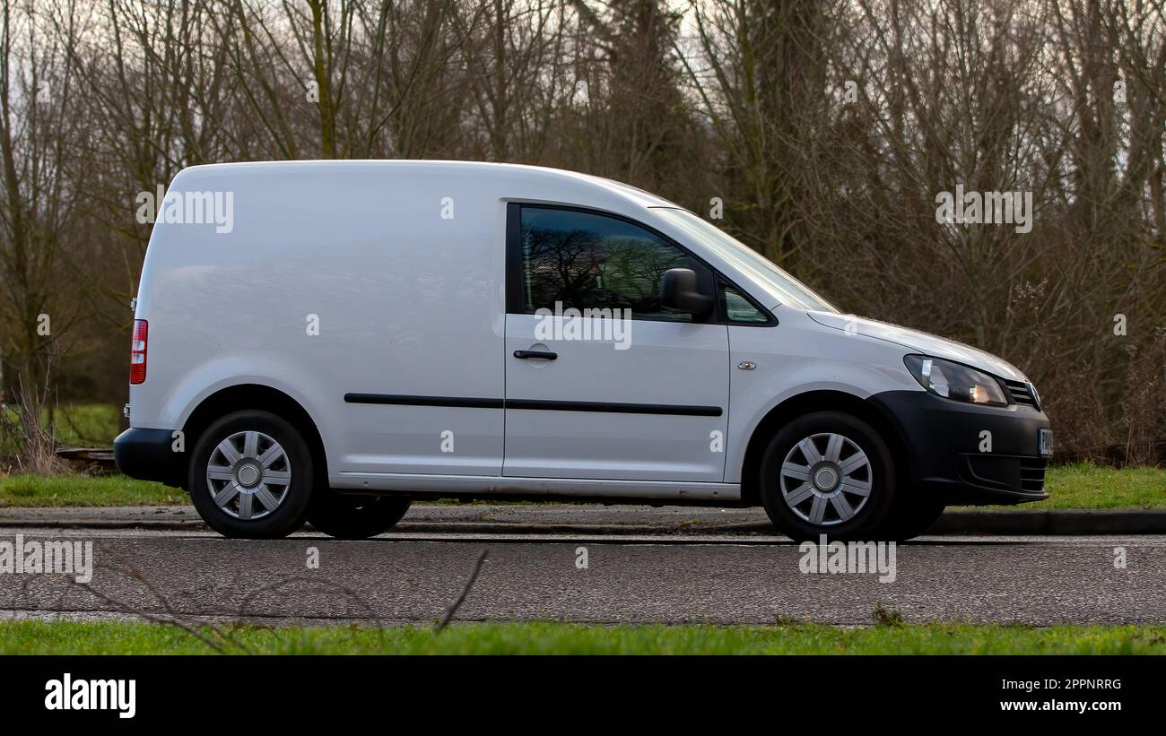 Volkswagen caddy van hi-res stock photography and images - Alamy