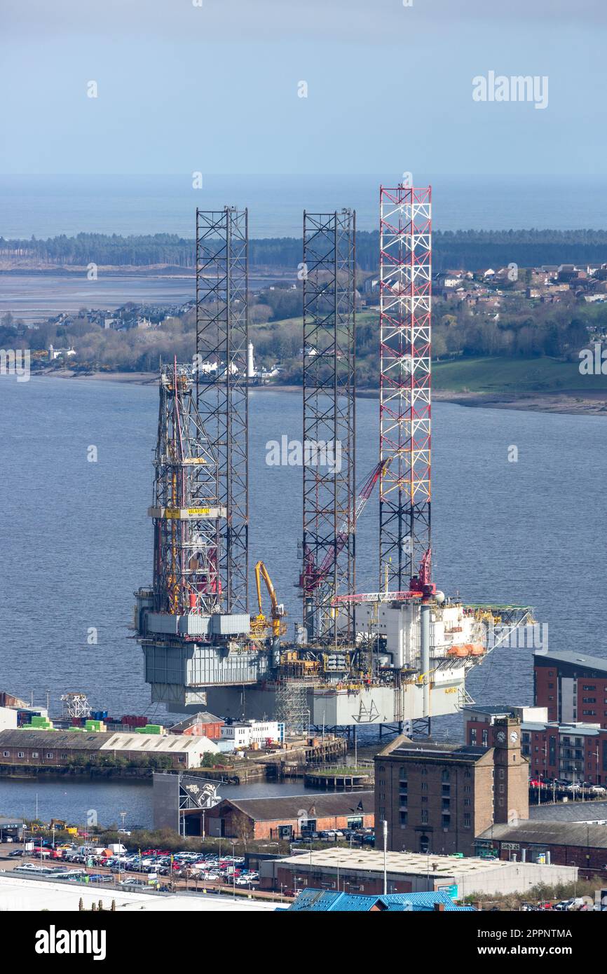 Gas rig uk hires stock photography and images Alamy