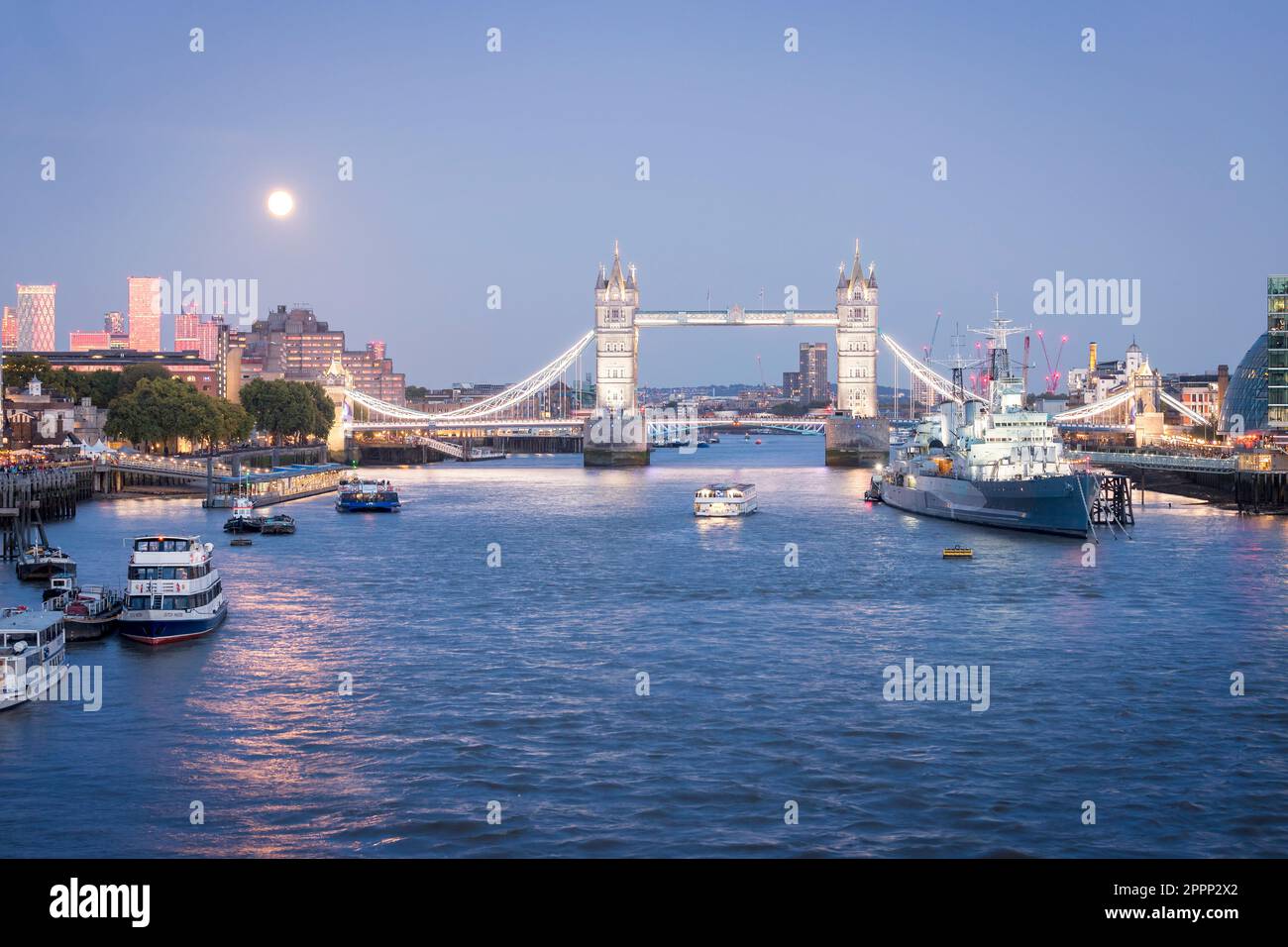 Moon rise near Tower Bridge, London Stock Photo Alamy