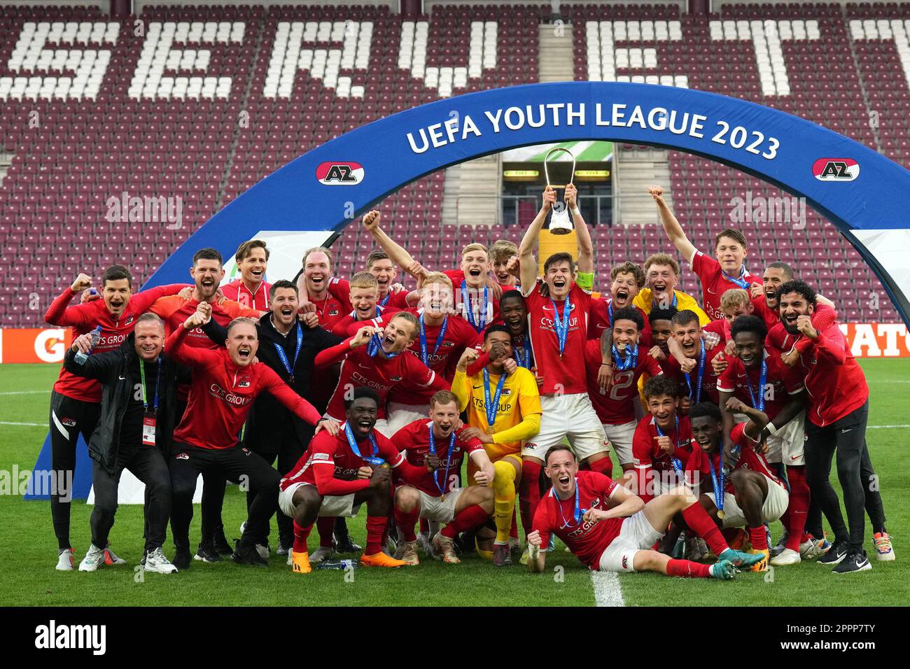 AZ goleia Hajduk e conquista troféu da Youth League, UEFA Youth League