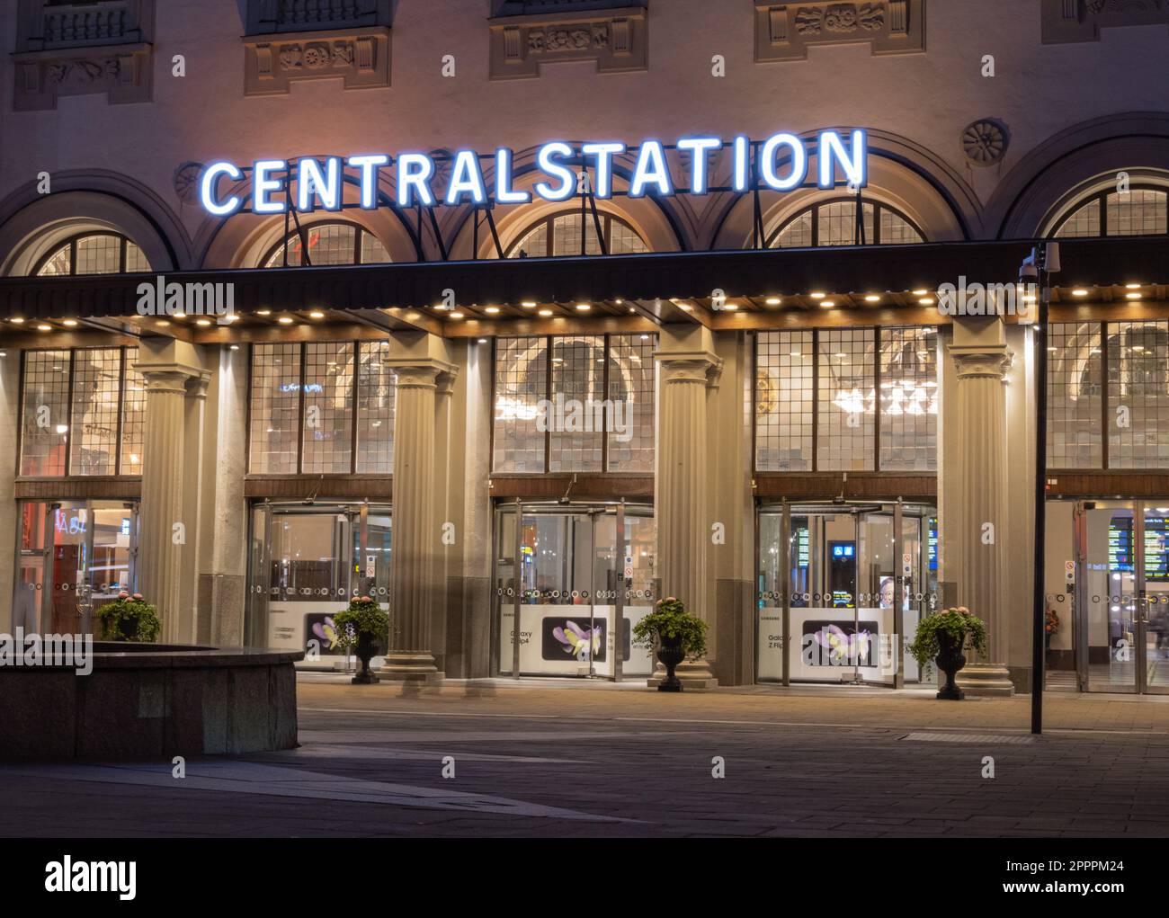 Stockholm, Sweden - 22 September, 2022: The majestic Stockholm Central Station stands illuminated in the evening, a beautiful example of Swedish archi Stock Photo
