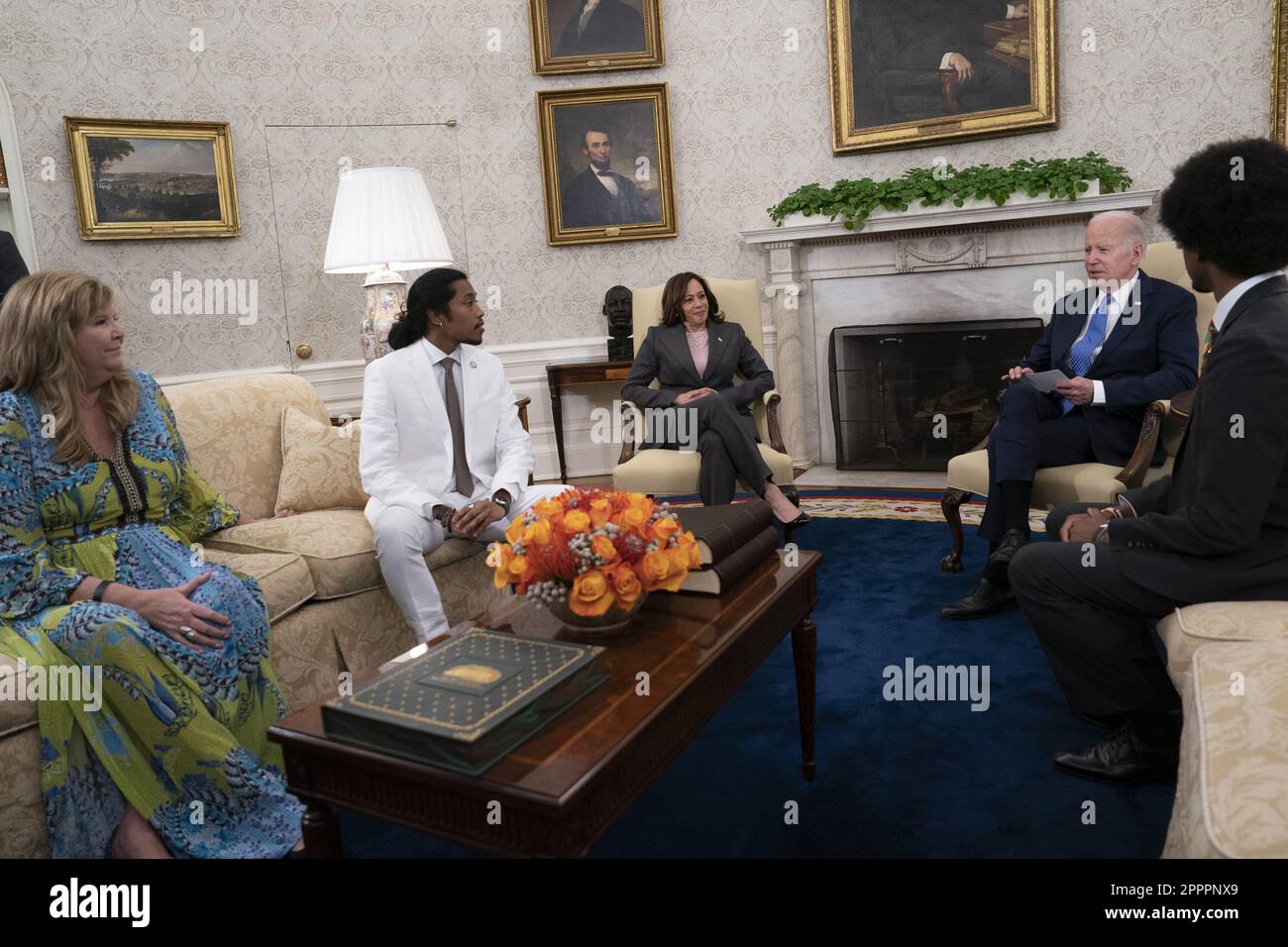 Washington, United States. 24th Apr, 2023. United States President Joe Biden meets with Tennessee State Representatives Justin Pearson, Justin Jones, and Gloria Johnson in the Oval Office at the White House in Washington, DC, April 24, 2023.on Monday, April 24, 2023. Photo by Chris Kleponis/UPI Credit: UPI/Alamy Live News Stock Photo