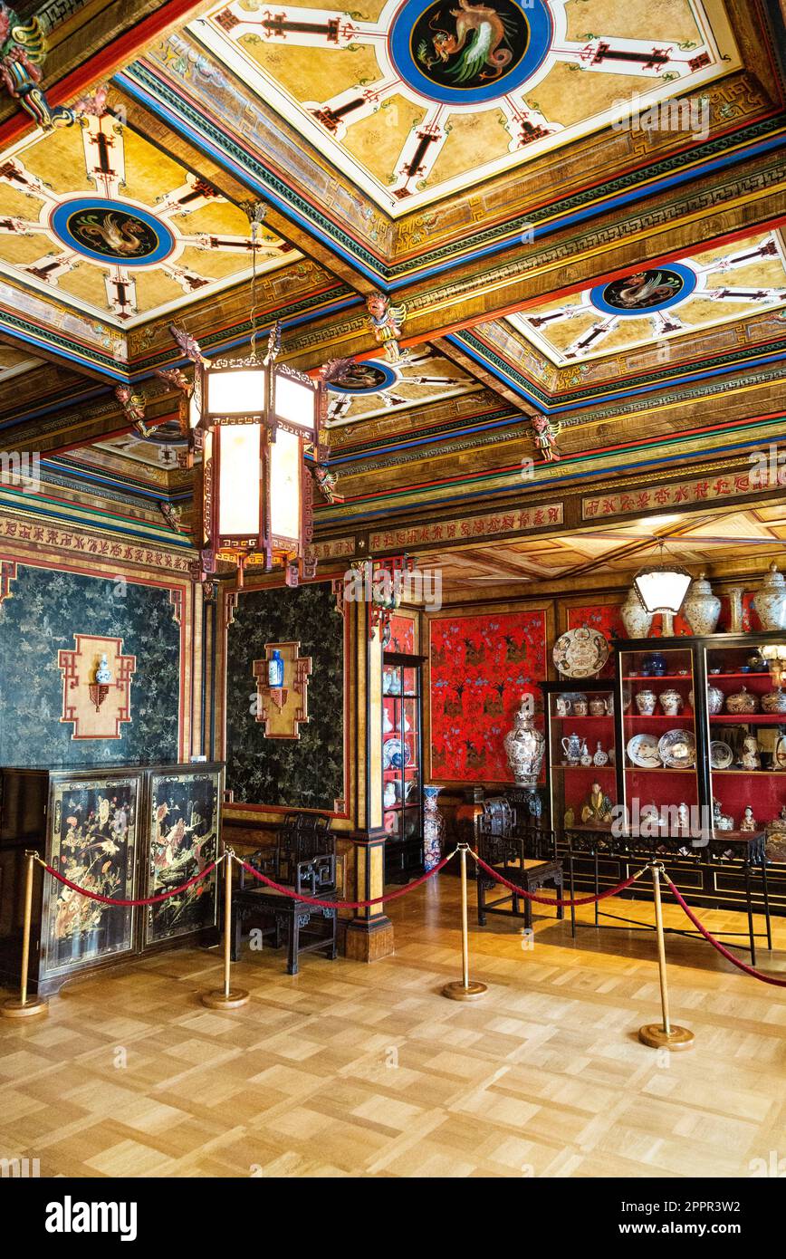 Interior of opulent oriental style Chinese Room at 17th century baroque royal Wilanow Palace, Warsaw, Poland Stock Photo