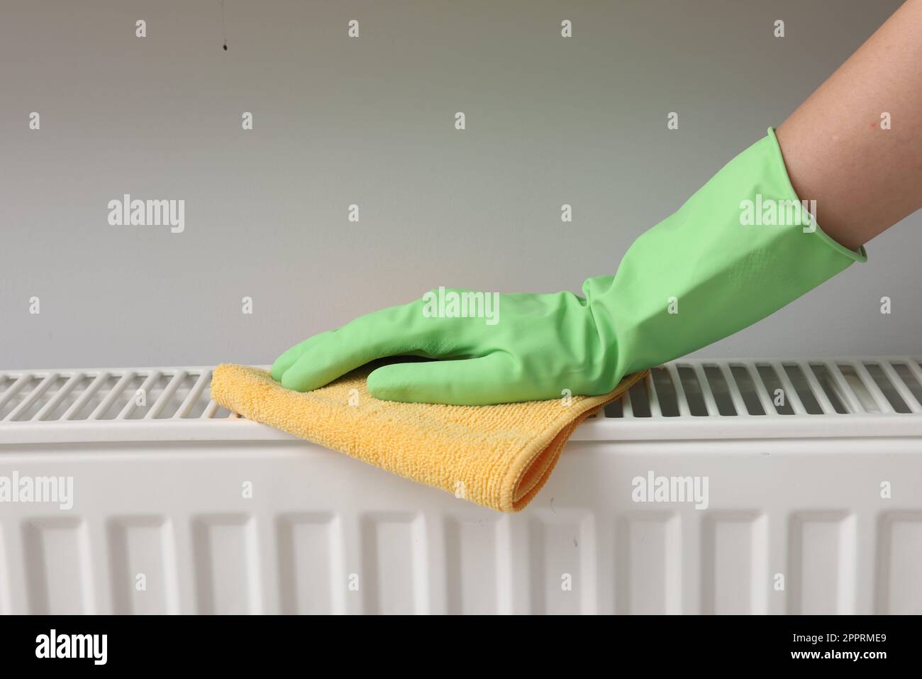 Cleaning radiator home hires stock photography and images Alamy