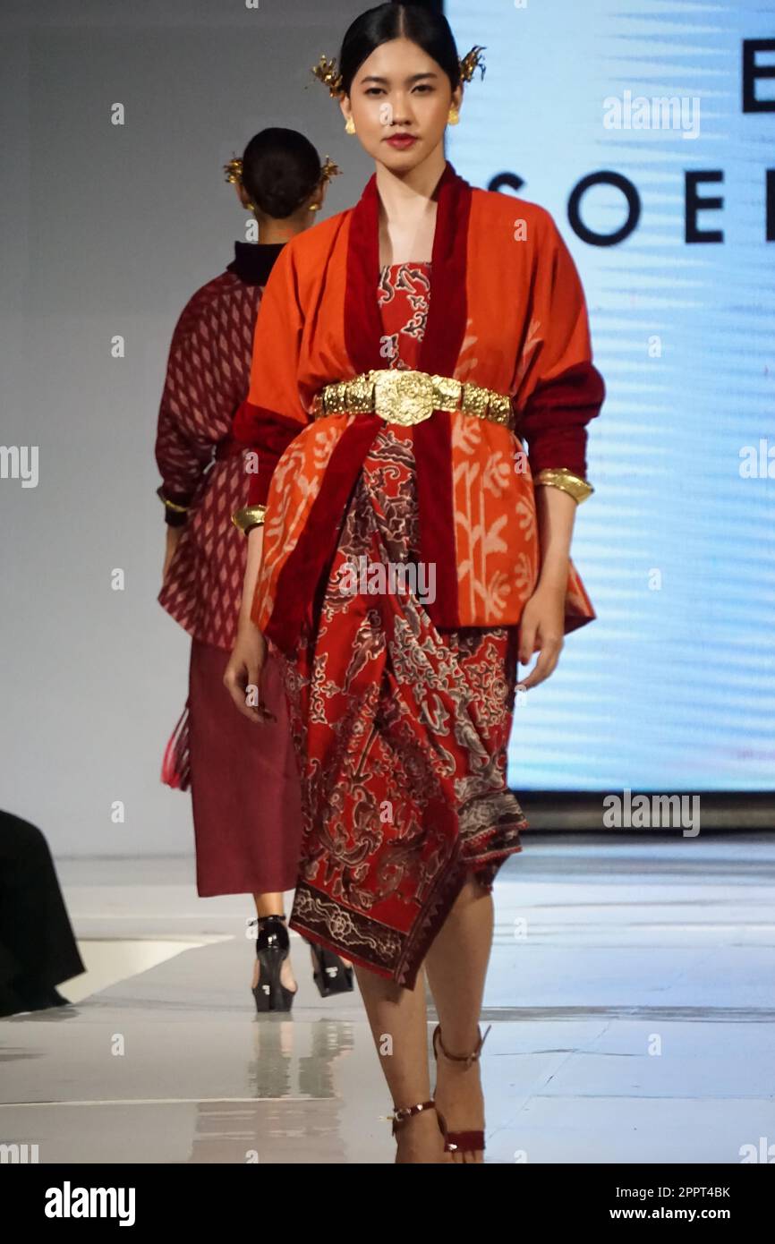 Dhoho street fashion show. It's an annual event from Kediri (Indonesia)  that showcases batik designs Stock Photo - Alamy