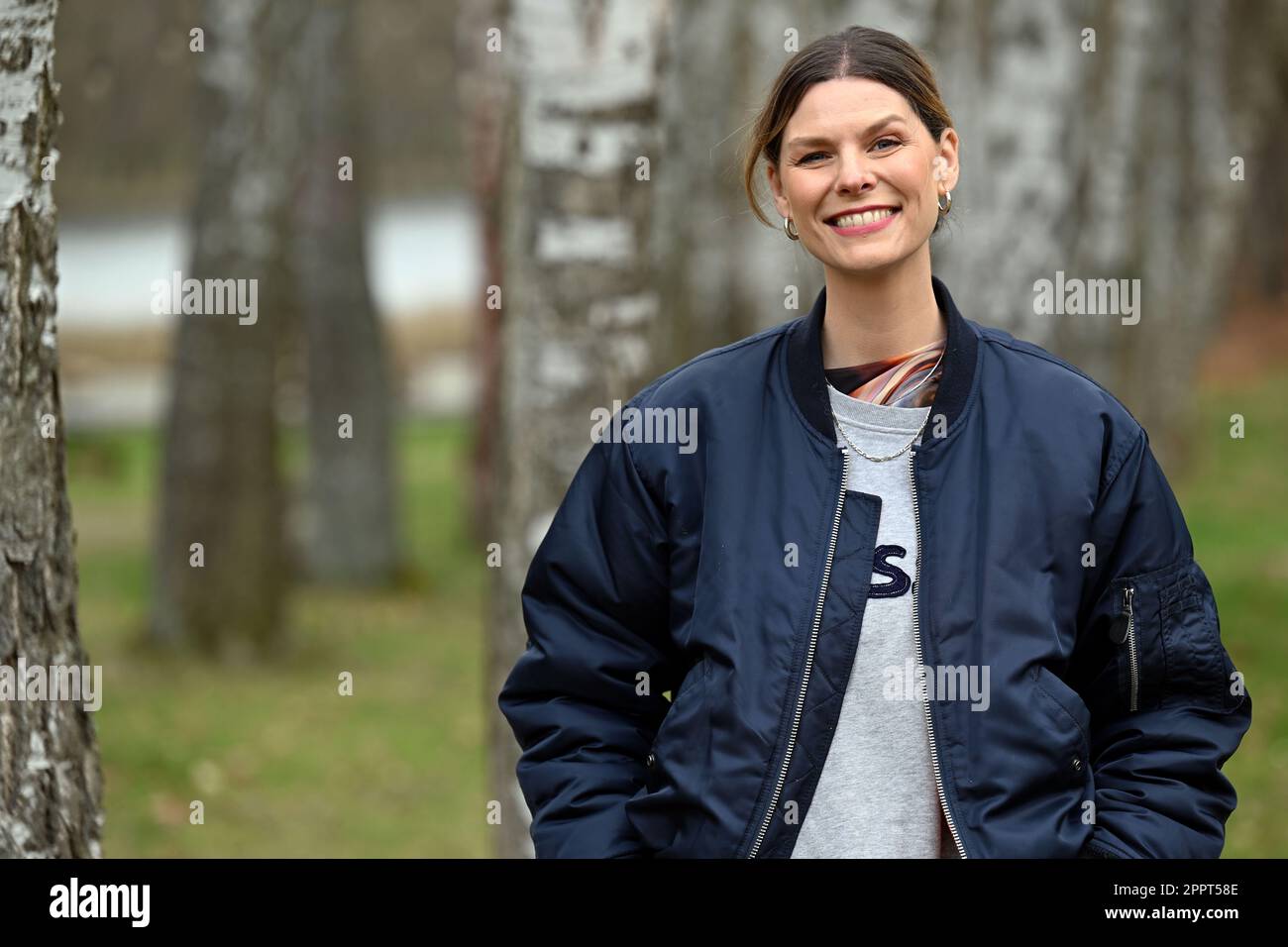 Rheinsberg, Germany. 19th Apr, 2023. Eva Briegel, singer from the band Juli, has her picture taken at a photo session at Landhaus Siebenwasser. The album new album of the band Juli, called 'The summer is over', will be released on 28.04.2023. Credit: Michael Bahlo/dpa/Alamy Live News Stock Photo