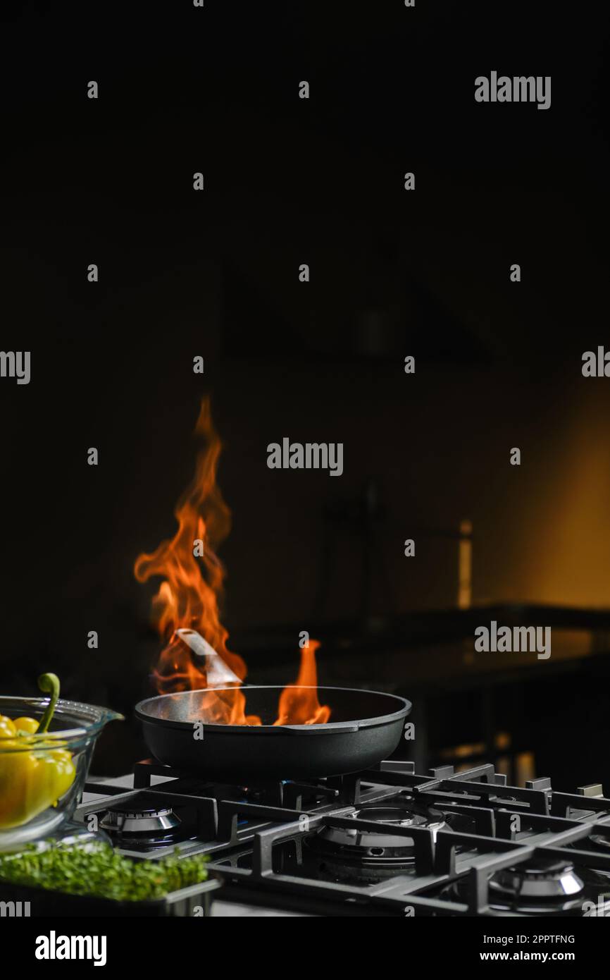 Open fire cooking hires stock photography and images Alamy