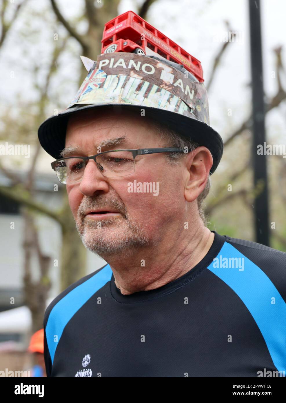 pic shows: London Marathon 2023 Picture by Gavin Rodgers/ Pixel8000 ...