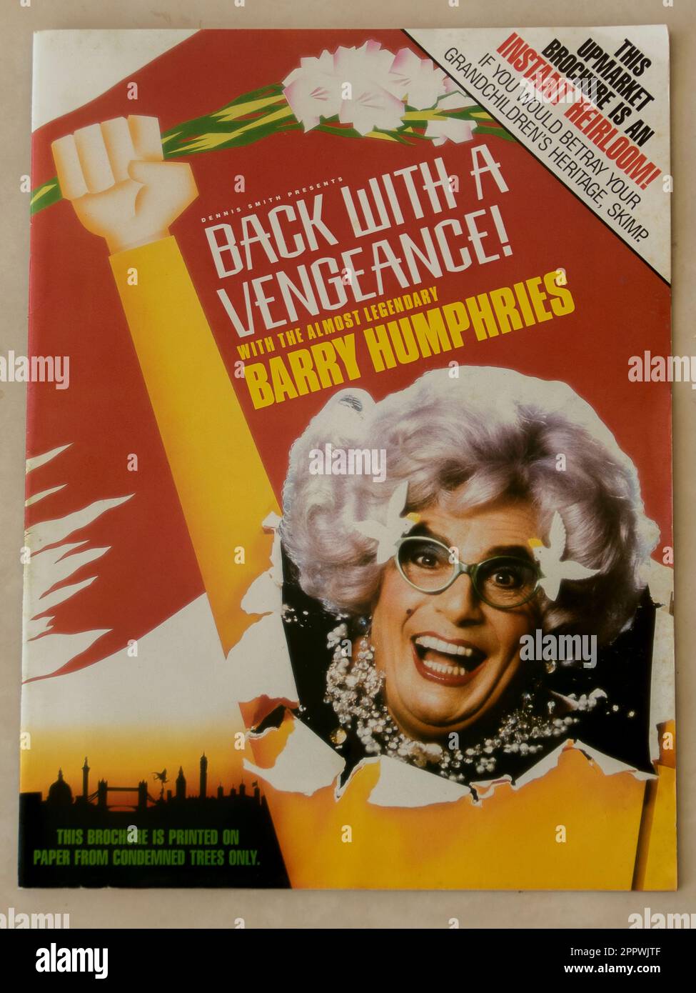 Theatre program for Barry Humphries in 'Back with a Vengeance' at the Strand Theatre, London, December 1987. Front cover with Dame Edna Everage. Stock Photo