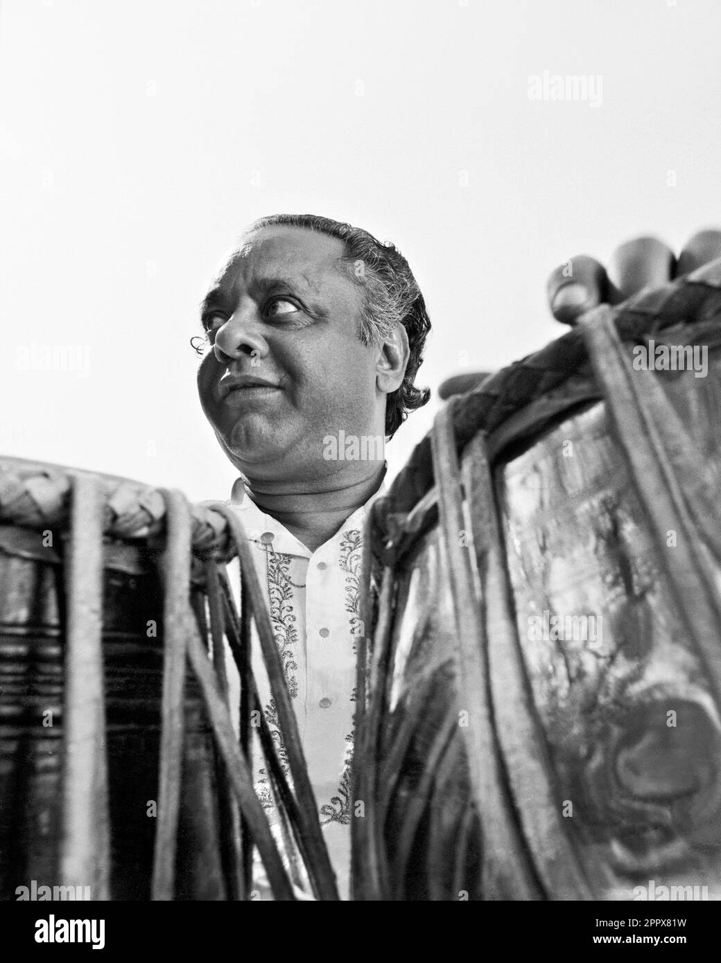 Ustad Qureshi Alla Rakha Khan (1919 –2000), longtime accompanist to