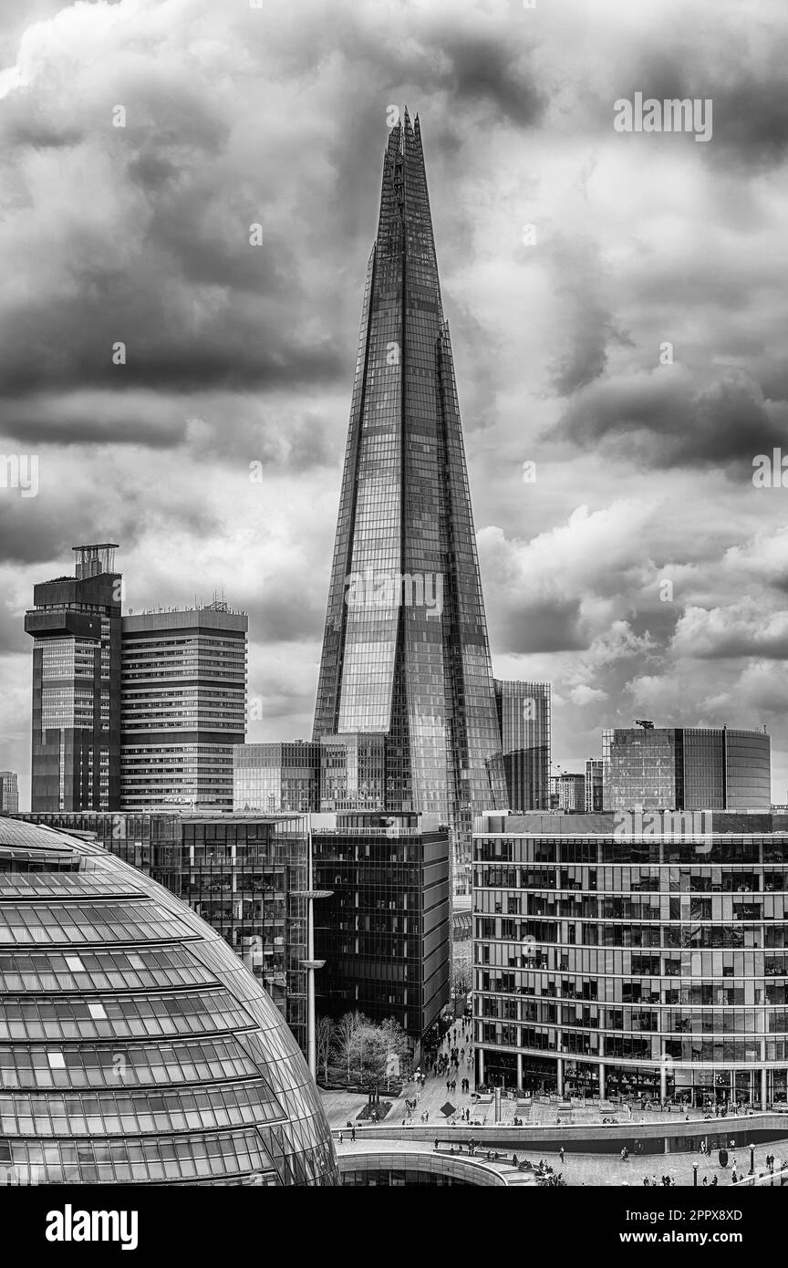 LONDON - APRIL 13, 2022: The Shard, iconic skyscraper in London ...