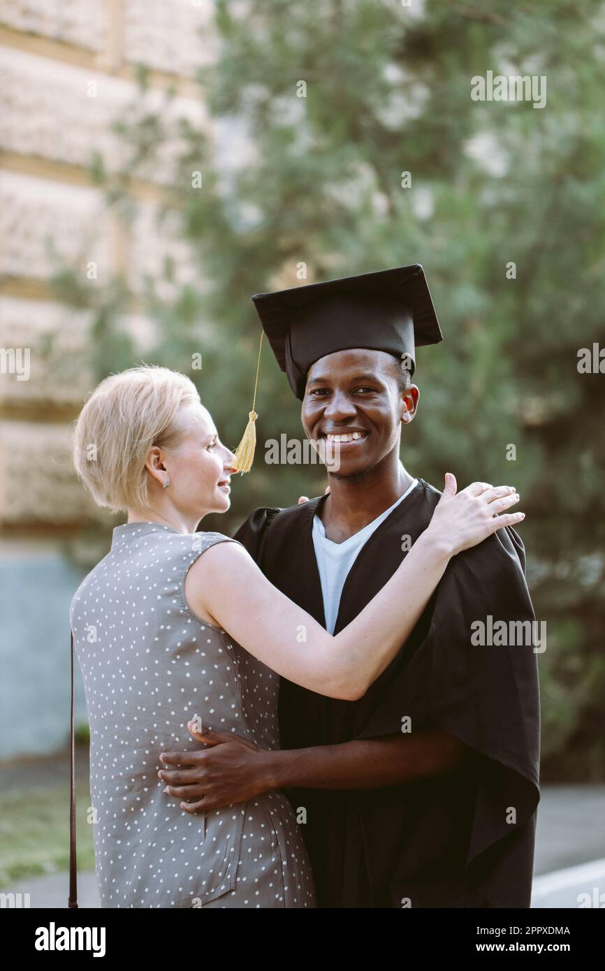 Middle school graduation ceremony hi-res stock photography and images ...