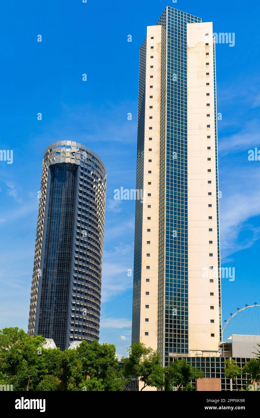 Conrad Centennial  and  The Centennial Tower,  Fountain of Wealth, Singapore. Stock Photo