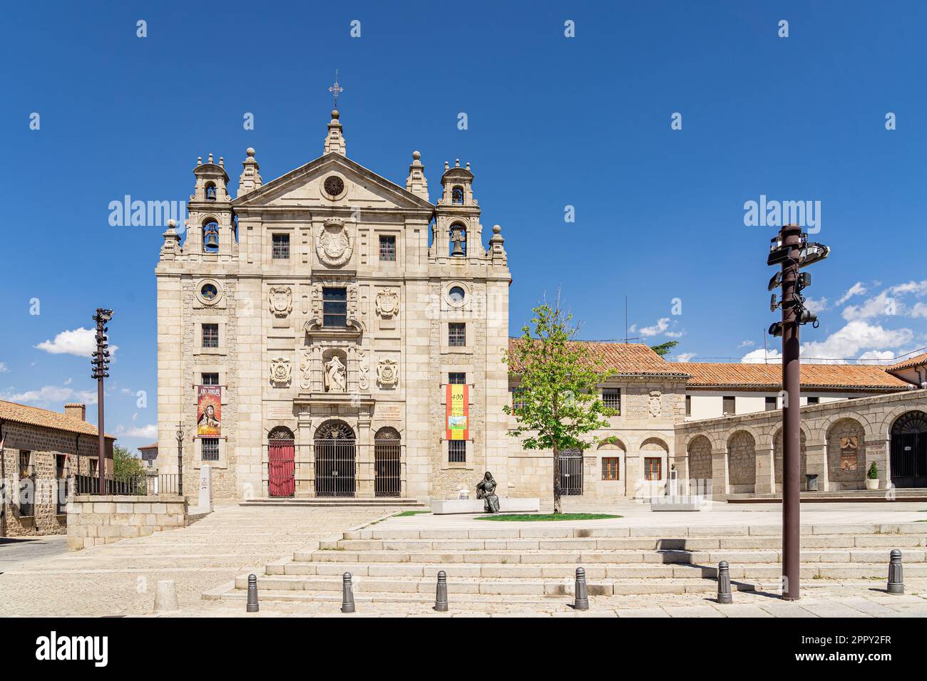 Main facade of the church and birthplace of St. Teresa of Jesus in