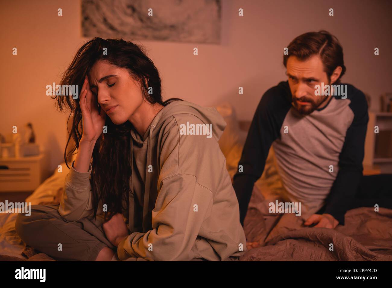 Upset man woman talking near hi-res stock photography and images - Alamy