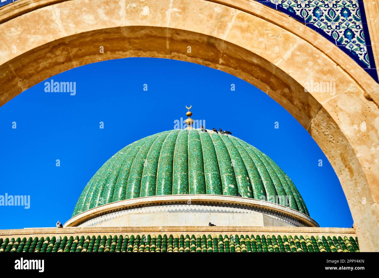 Monastir, Tunisia, January 31, 2023: Green marble dome over the mausoleum of the Tunisian founder Habib Bourguiba Stock Photo