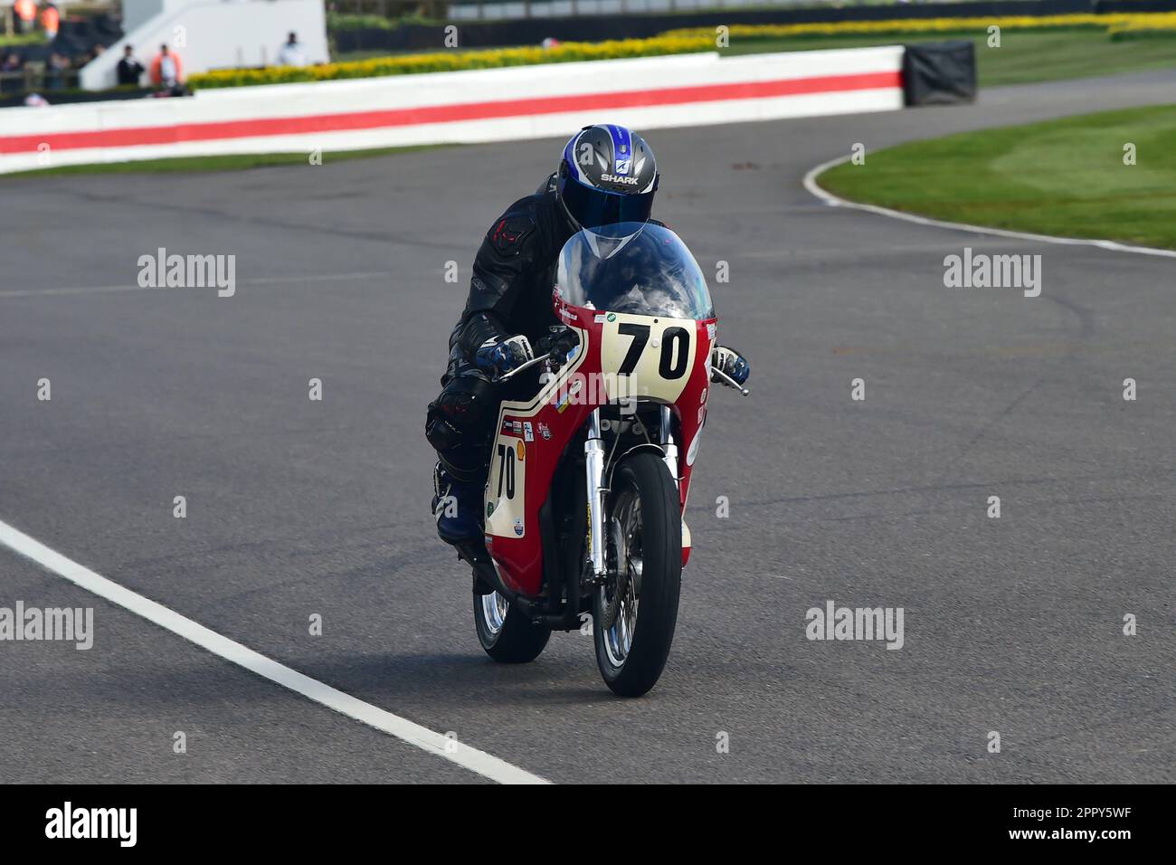 Rob Wittey, Smith Honda CR-S, Hailwood Trophy featuring the Sheene Trophy, two 7 lap races over the weekend for two stroke Grand Prix 250cc and 350cc Stock Photo